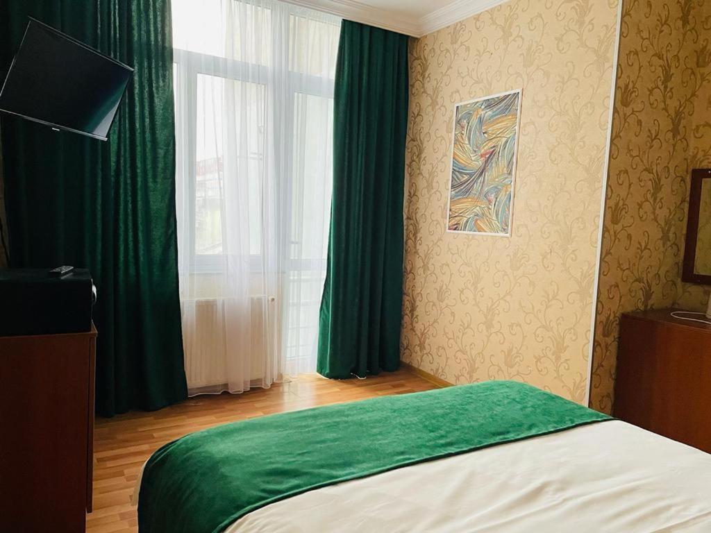 Aura Boutique Hotel Batumi Habitación foto